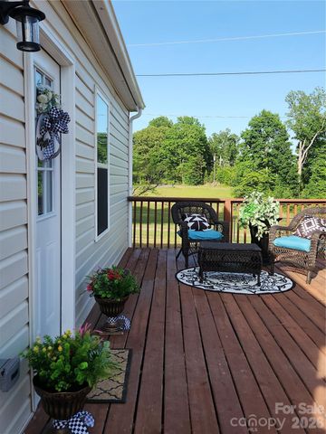 1734 Sneed Drive, Shelby, NC 28150