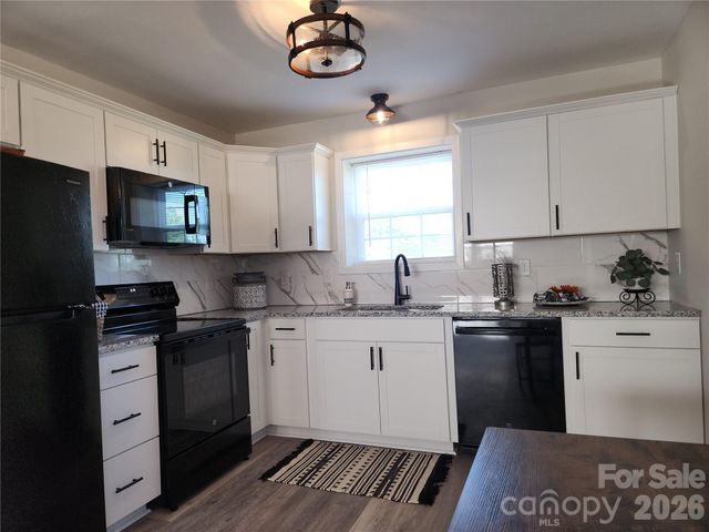 1734 Sneed Drive, Shelby, NC 28150