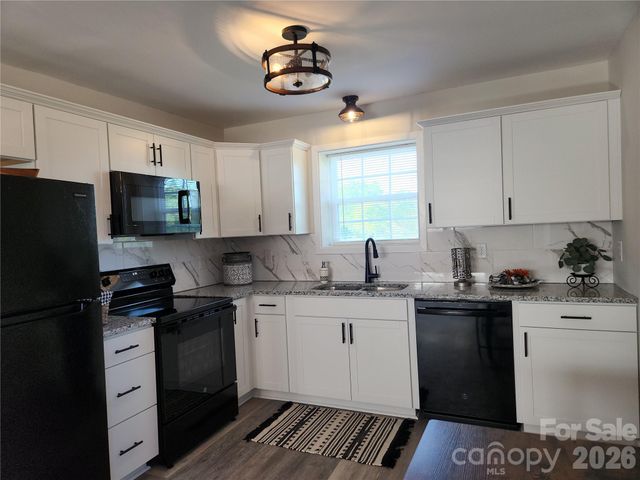 1734 Sneed Drive, Shelby, NC 28150
