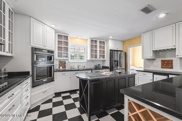 10127 GOLF CLUB Drive, Jacksonville, FL 32256