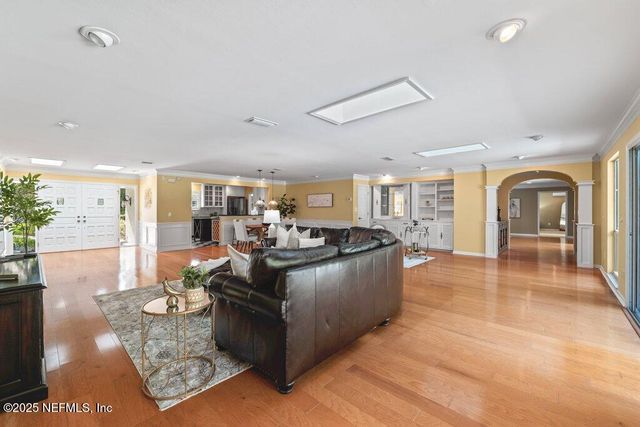 10127 GOLF CLUB Drive, Jacksonville, FL 32256