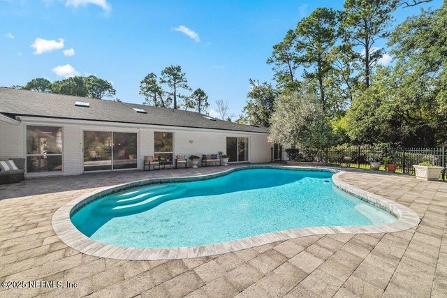10127 GOLF CLUB Drive, Jacksonville, FL 32256