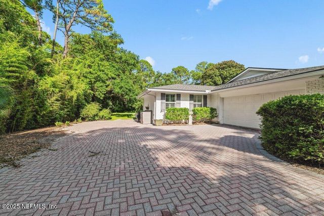10127 GOLF CLUB Drive, Jacksonville, FL 32256
