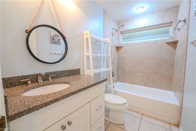 430 Saint Andrews BLVD 6, Naples, FL 34113