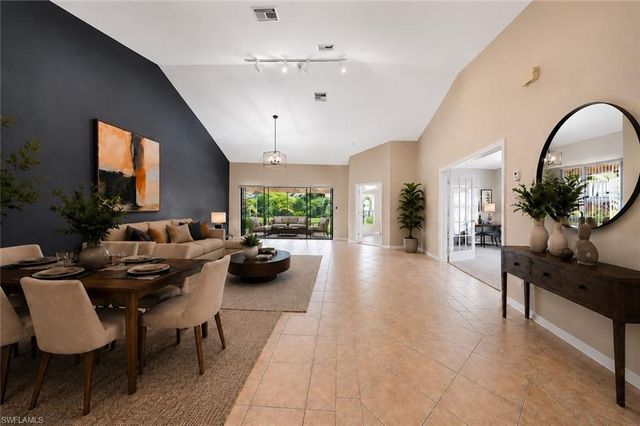 430 Saint Andrews BLVD 6, Naples, FL 34113