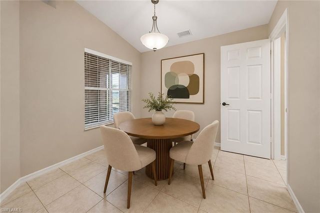 430 Saint Andrews BLVD 6, Naples, FL 34113