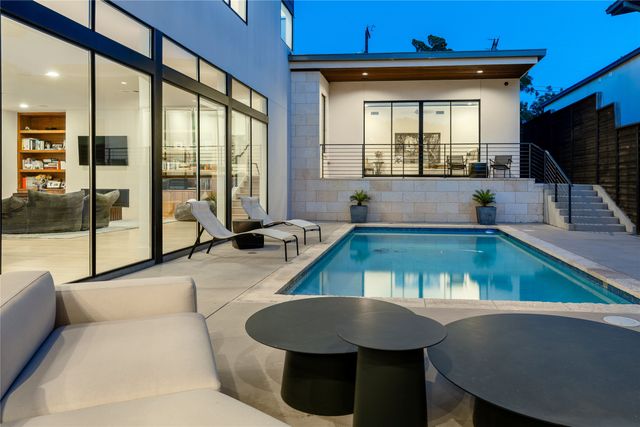 1510 Eastus Drive, Dallas, TX 75208