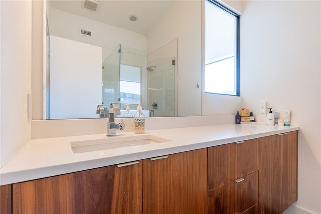 1510 Eastus Drive, Dallas, TX 75208