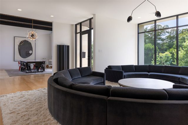 1510 Eastus Drive, Dallas, TX 75208