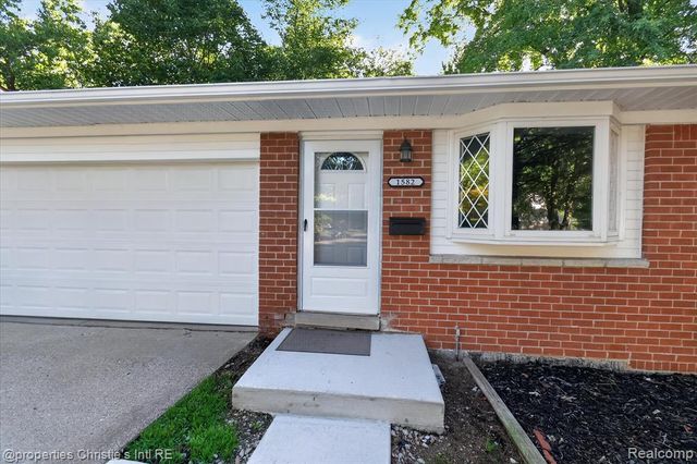 1582 Stephens Drive, Ypsilanti, MI 48198