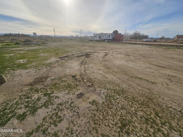 5818 Hidden Trail Road, Rosamond, CA 93560