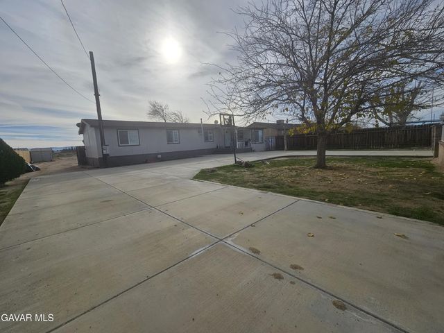 5818 Hidden Trail Road, Rosamond, CA 93560