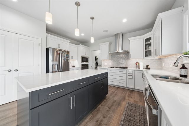369 Durst Rd, North Huntingdon, PA 15642