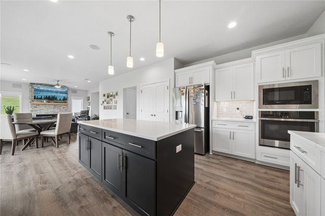 369 Durst Rd, North Huntingdon, PA 15642