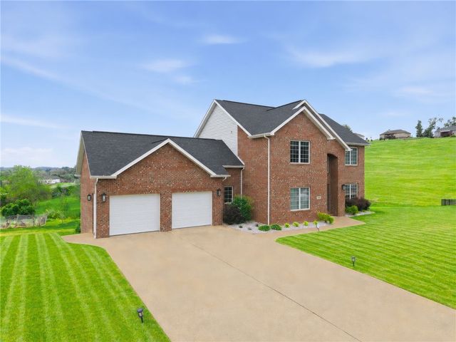 369 Durst Rd, North Huntingdon, PA 15642