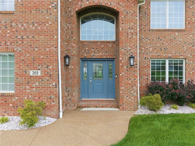 369 Durst Rd, North Huntingdon, PA 15642