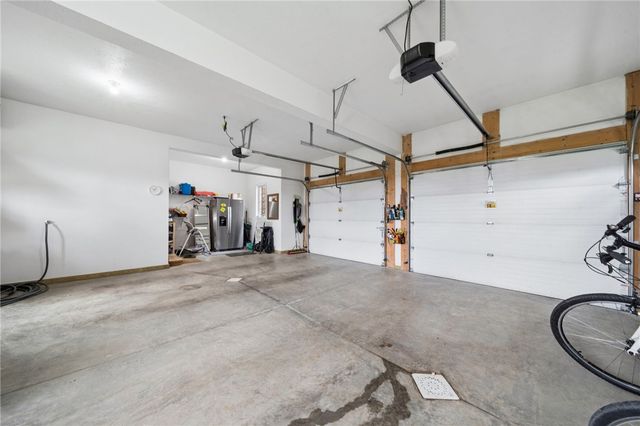 369 Durst Rd, North Huntingdon, PA 15642