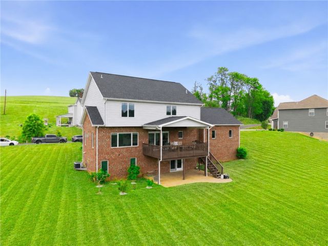 369 Durst Rd, North Huntingdon, PA 15642
