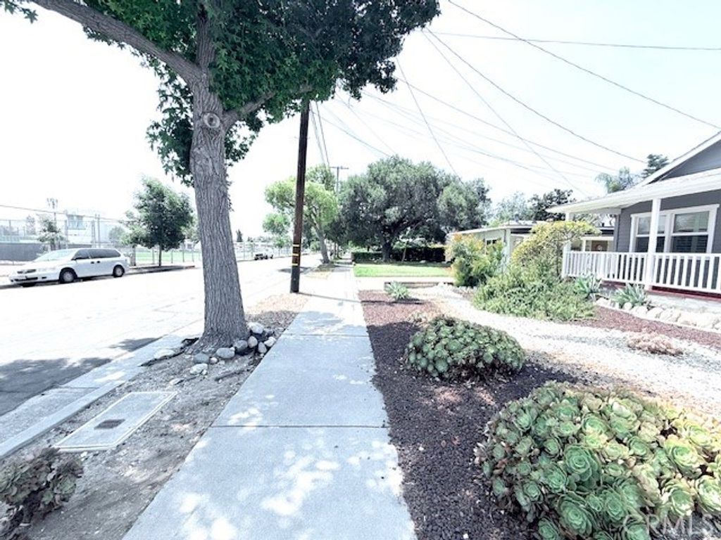 Image 6 of property listing at 339 S Madison, Monrovia, CA 91016