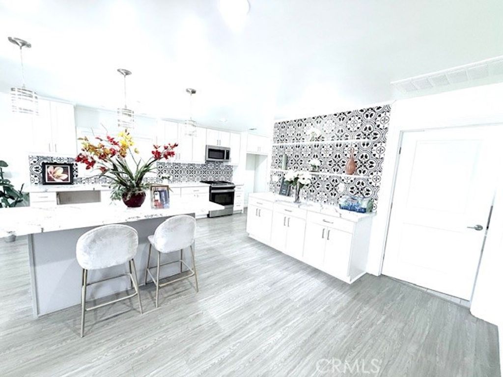 Image 7 of property listing at 339 S Madison, Monrovia, CA 91016