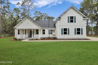125 Middle Road, Lady's Island, SC 29907