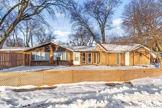 1725 Adlai Stevenson Drive, Springfield, IL 62703