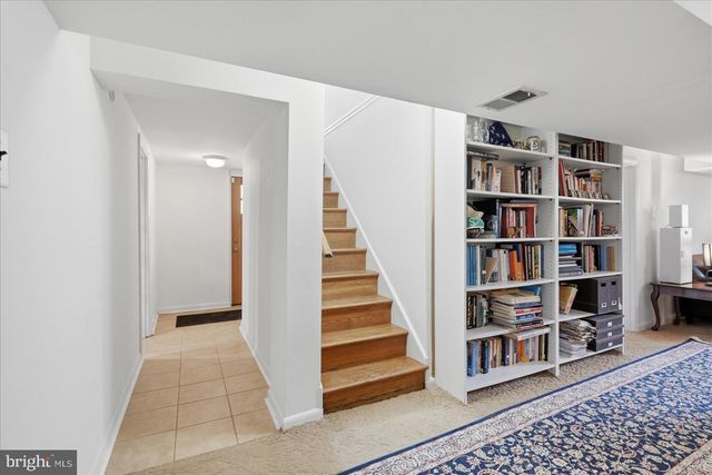 6020 AMHERST AVE, Springfield, VA 22150