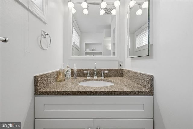 6020 AMHERST AVE, Springfield, VA 22150