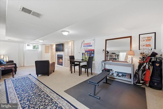 6020 AMHERST AVE, Springfield, VA 22150