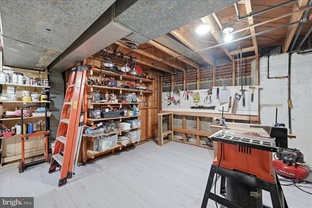 6020 AMHERST AVE, Springfield, VA 22150