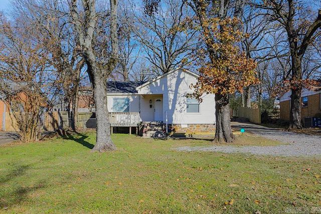 1701 Parkway Drive, North Little Rock, AR 72118