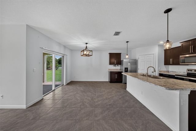 282 SW Ridgecrest Drive, Port St Lucie, FL 34953