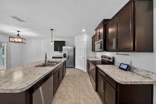 282 SW Ridgecrest Drive, Port St Lucie, FL 34953