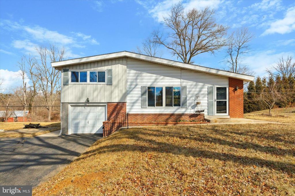 1633 PULASKI DR, Blue Bell, PA 19422