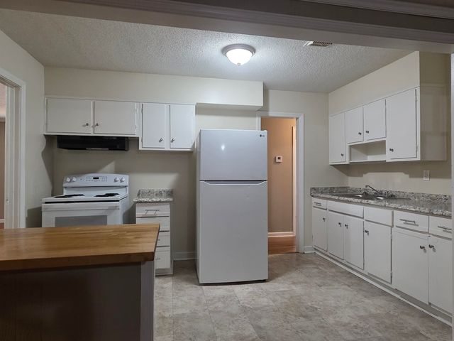 2303 ST ELMO AVE, Memphis, TN 38127