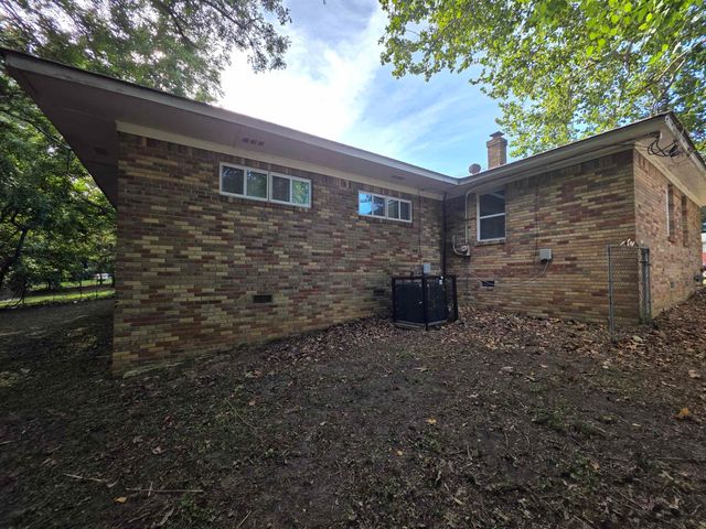 2303 ST ELMO AVE, Memphis, TN 38127