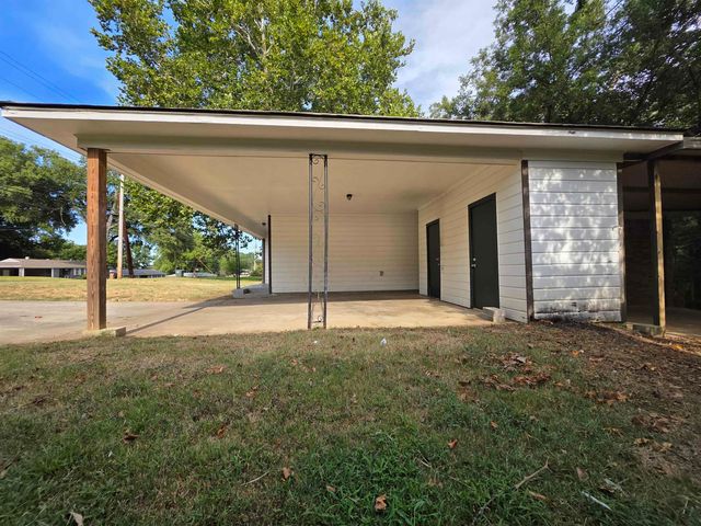 2303 ST ELMO AVE, Memphis, TN 38127