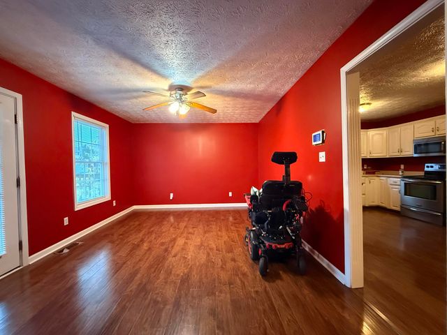 221 Woodview Drive, Nicholasville, KY 40356