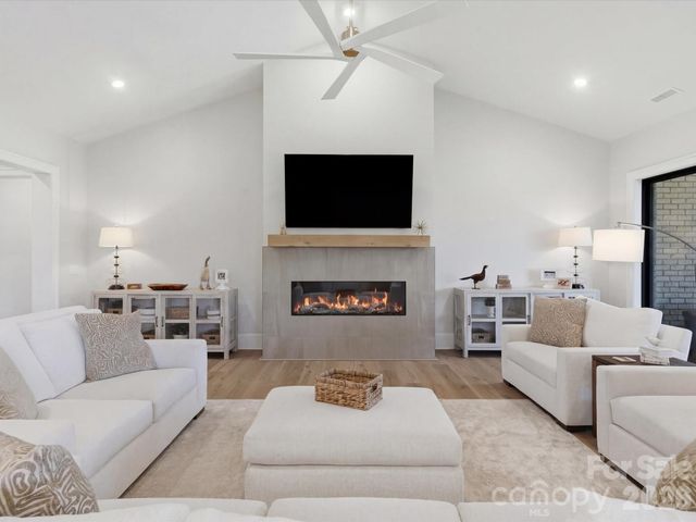 1008 Broadmoor Drive, Marvin, NC 28173