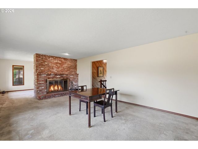19373 Ne CALKINS Ln, Newberg, OR 97132