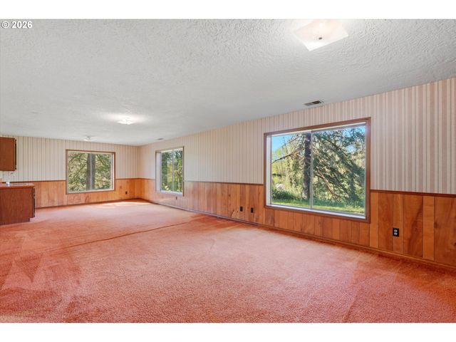 19373 Ne CALKINS Ln, Newberg, OR 97132