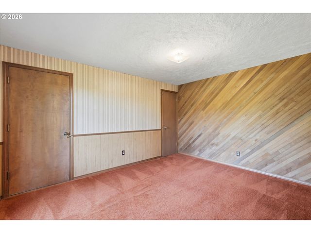 19373 Ne CALKINS Ln, Newberg, OR 97132