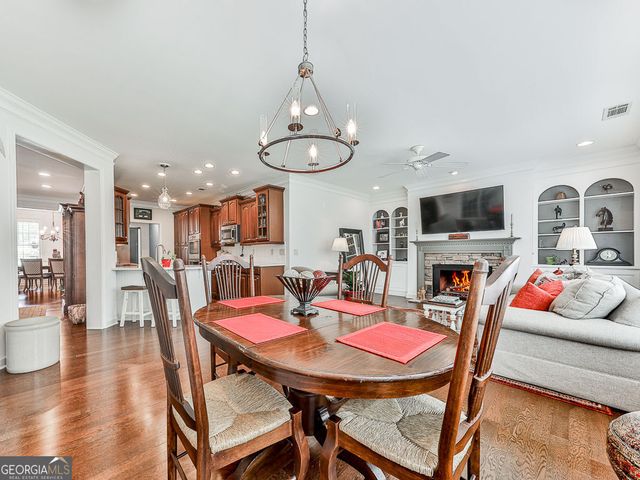 632 Laurel Crossing, Canton, GA 30114
