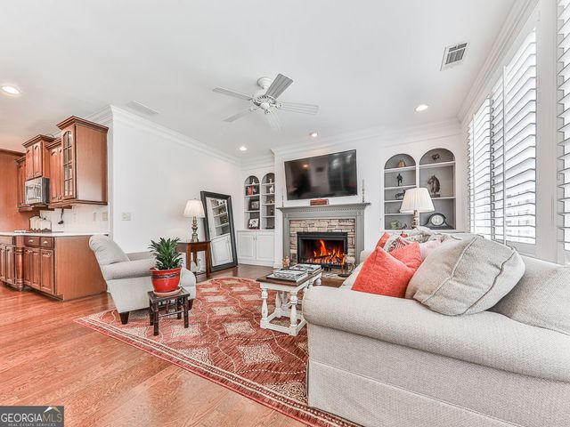 632 Laurel Crossing, Canton, GA 30114