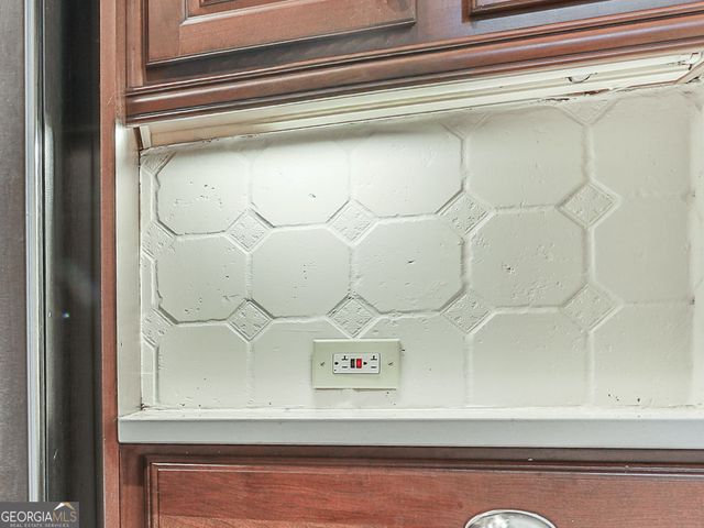 632 Laurel Crossing, Canton, GA 30114