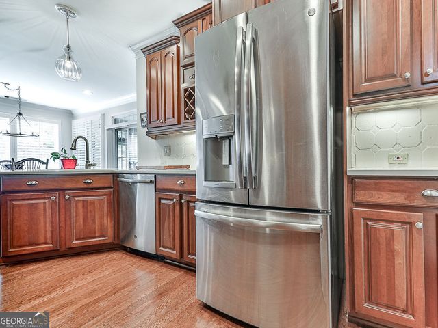 632 Laurel Crossing, Canton, GA 30114