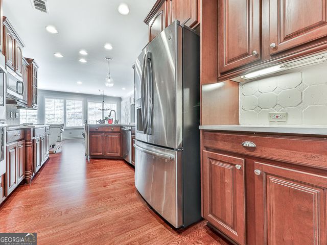 632 Laurel Crossing, Canton, GA 30114