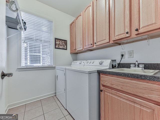 632 Laurel Crossing, Canton, GA 30114