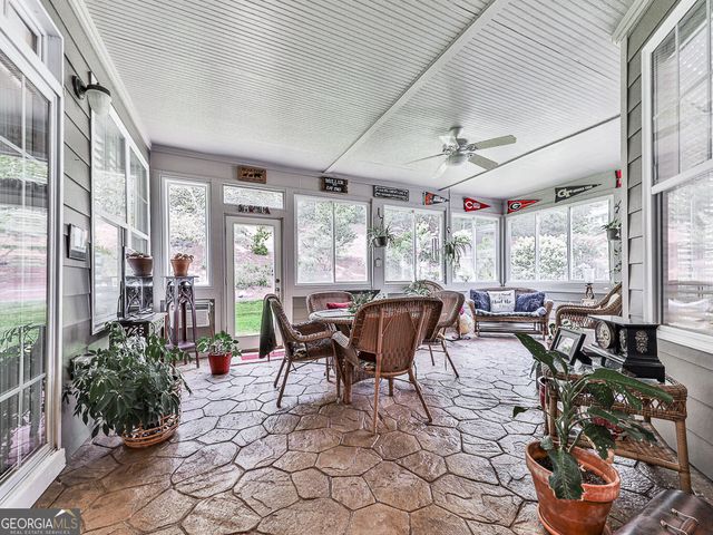 632 Laurel Crossing, Canton, GA 30114