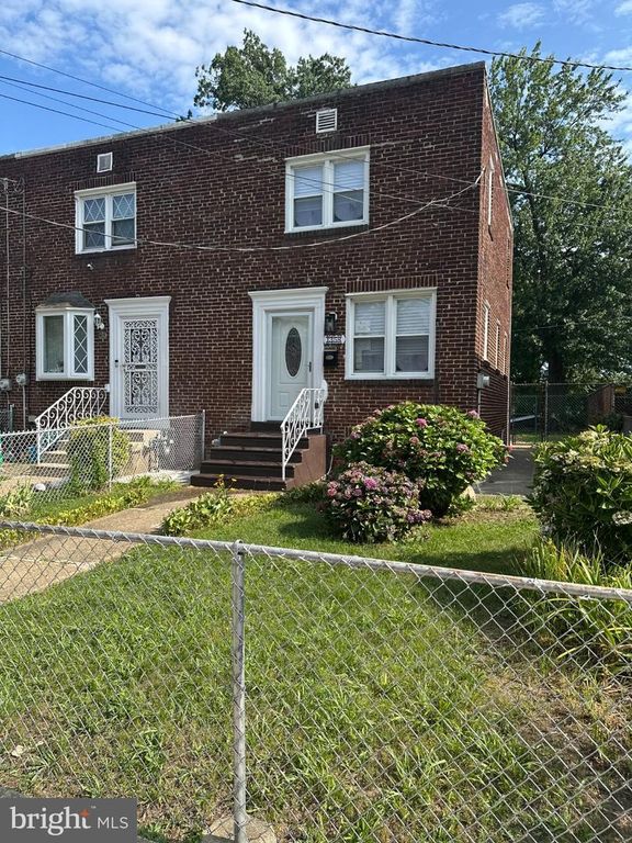 1358 SAYRS AVE, CAMDEN, NJ 08104 — photo 2
